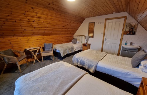 Aviemore Bed & Breakfast | Carn Mhor Bed and Breakfast