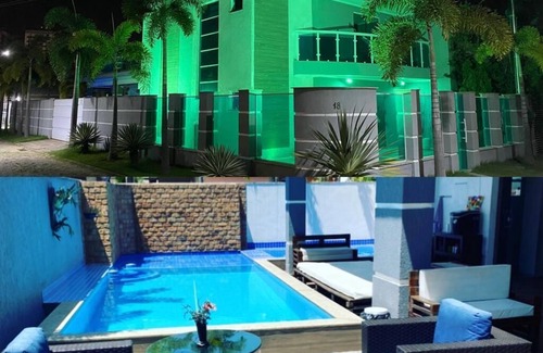 Centro House | Carnival season with heated pool and hydro.
