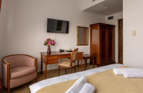 Alba Iulia Hotel | Carolina Heritage