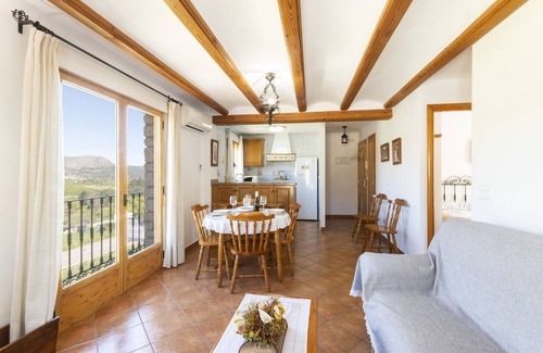 Orba House | CARREBAIX III - Apartment with stunning views and free WiFi.