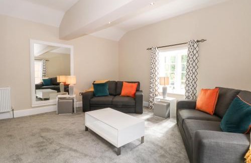 Macclesfield House | Carriage House