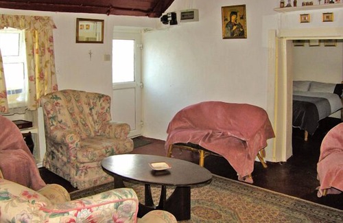 Kilbrien Cottage | CARTHY'S COTTAGE, pet friendly in Dungarvan, County Waterford