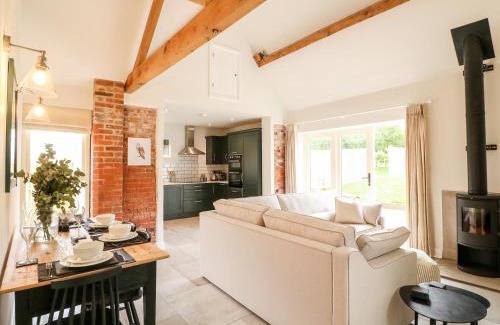Kneesall House | Carver's Rest