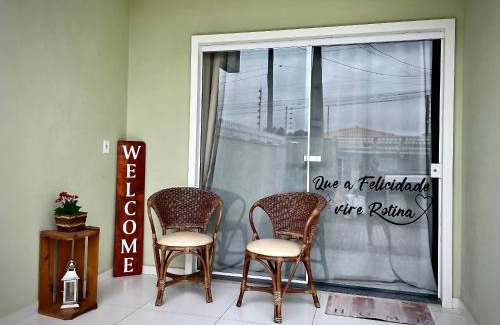 Itacolomi House | Casa 02 SUÍTES, 15km Beto Carrero e 700m da PRAIA - Estacionamento - Area de LAZER privativa com Churrasqueira - Wi-Fi e Cozinha COMPLETA