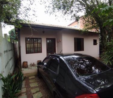Parque Santo Antonio House | Casa 2 qtos, sendo suíte com cama Queen ar condicionado