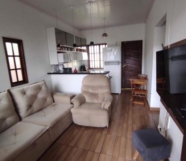 Parque Santo Antonio House | Casa 2 qtos, sendo suíte com cama Queen ar condicionado