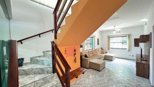 Cidade Nova Peruibe House | Casa a 300 metros Praia, 5 quartos, com área Gourmet , Mirante, Piscina, churrasqueira e ar condionado em 2 quartos