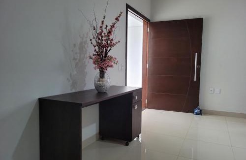 Ji Parana House | Casa agradável com área gourmet