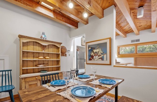 Nambe Pueblo House | Casa Alba - Mountain Views, Communal Pool