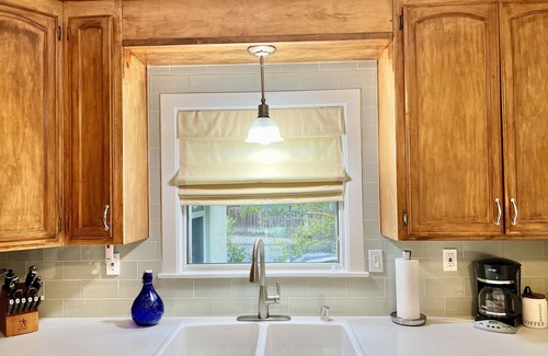 Alta Heights House | Casa Alta ~ Hot Tub ~ Near Oxbow Market & Downtown !