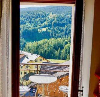 Semogo Apartment | Casa Amabile - mansarda in legno con balcone a 10km da Bormio e 25km da Livigno