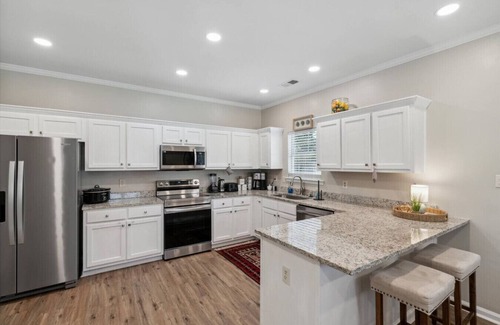 Cooper-Young Historic District House | Casa Azul + Memphis Midtown + Cooper Young + 4 BR