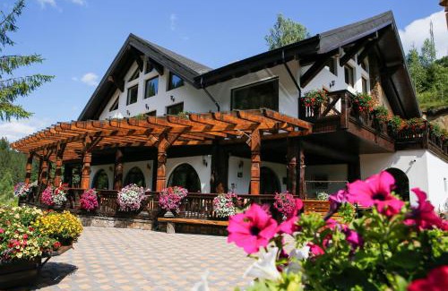 Fundu Moldovei House | Casa Baciu Colacu
