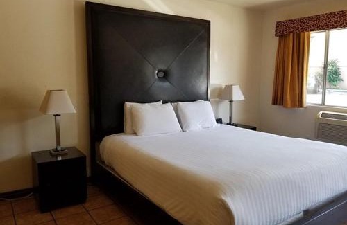 Pico-Union Hotel | Casa Bella Inn Downtown LA