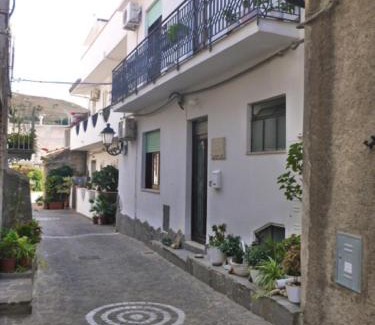 Rodi Milici Apartment | Casa Bianca Grande