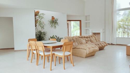 Ipiabas House | Casa c/3 Suítes, Piscina e Área Gourmet