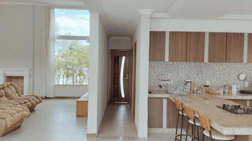 Ipiabas House | Casa c/3 Suítes, Piscina e Área Gourmet