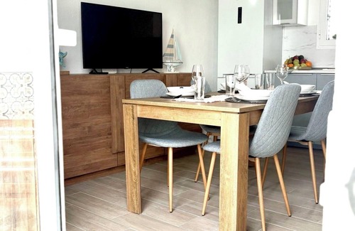 El Golfo Apartment | Casa Caladero a brilliant apartment in El Golfo with 2 bedrooms, Wifi, and AC