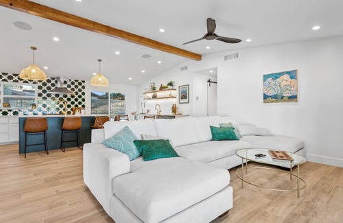 Sherwood Heights House | Casa Camelback | 3BR+Bunkhouse | Heated Pool & Hot Tub