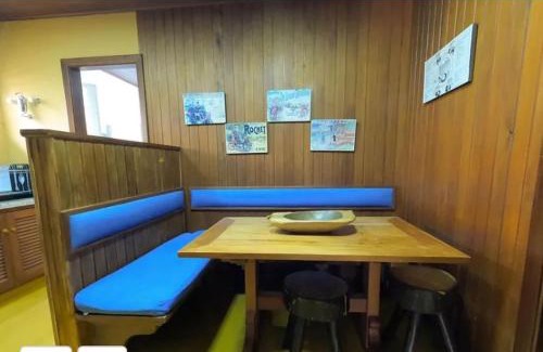 Vila Inglesa House | Casa Campos do Jordão, bairro Capivari, Wi-Fi, churrasqueira e forno de pizza, totalmente equipada