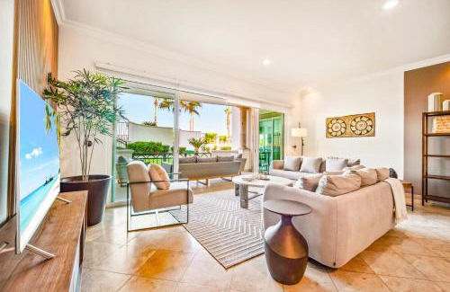 El Medano Ejidal Apartment | Casa Cascada- Poolside Retreat, Minutes from Beach!