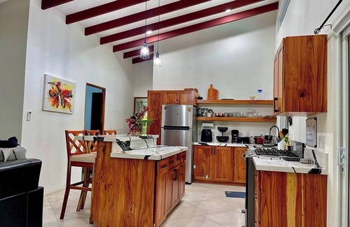 Pavones Villa | Casa Caspio