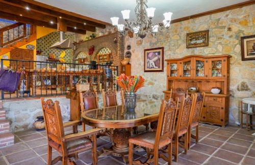 Tequesquitengo House | Casa Cayetana Teques