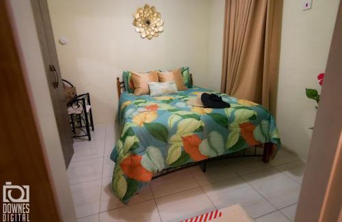 Chaguanas Apartment | Casa Cicada Sleeps 4 with Balcony