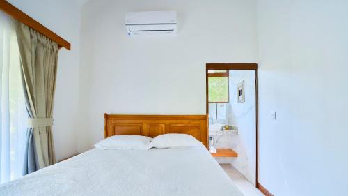 Puerto Viejo de Talamanca House | Casa Coki - Modern Villa Pool Steps From the Beach