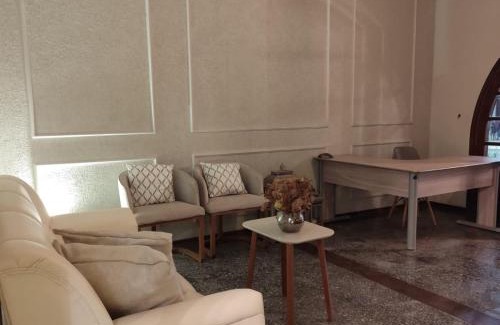 Rio Claro House | Casa Colonial com Suítes e Quartos Privativos - Hospedagem Residencial