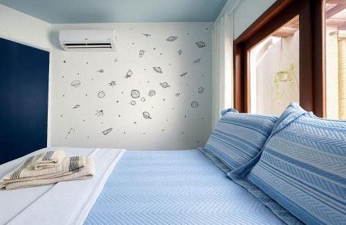 Porto Seguro House | Casa com 2 quartos em condomínio tranquilo, suíte com cama king, ar-condicionado, Wi-Fi rápido, cozinha equipada e garagem privativa