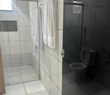 Mineiros House | Casa com dois quartos e piscina em mineiros