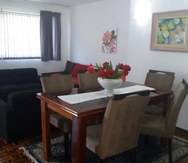 Sao Braz House | Casa com garagem em condomínio