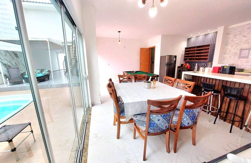 Itajai House | Casa com Piscina e Mesa de Sinuca Praia Central de Navegantes sc