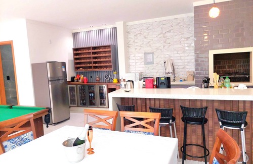 Itajai House | Casa com Piscina e Mesa de Sinuca Praia Central de Navegantes sc