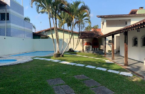 Balneario Florida House | Casa com piscina a 15 min da praia em Peruíbe