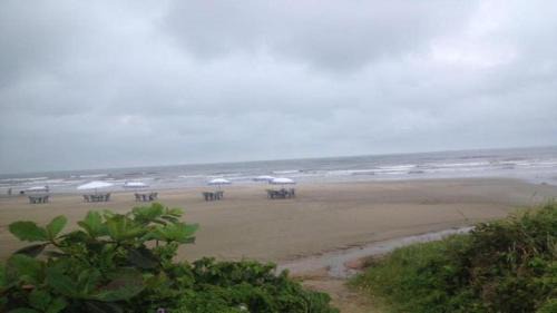 Itanhaem House | Casa com Piscina Itanhaem