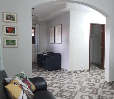 Campos House | Casa completa e ampla com Wi-Fi e garagem para dois veículos