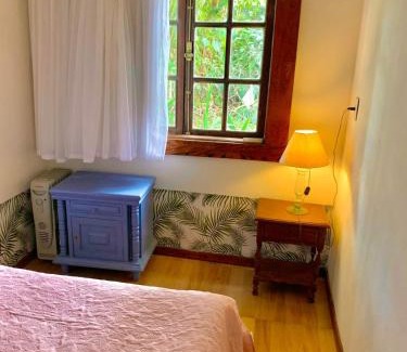 Colonia do Marcal House | Casa COMPLETA, 2 quartos, Estacionamento GRATUITO, WIFI 300MB, frigobar, microondas, fogão e jardim