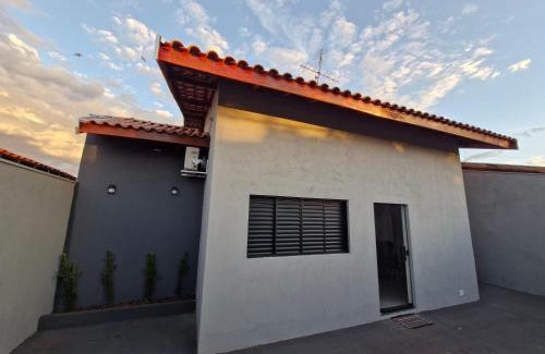 Barretos House | Casa completa com Suíte para até 10 pessoas