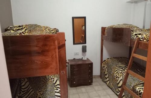 Santa Teresita House | Casa con pileta,quincho ymas servicios para vos
