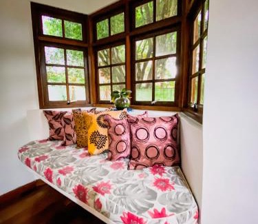 Carapicuiba House | Casa confortável com churrasqueira na Granja Viana