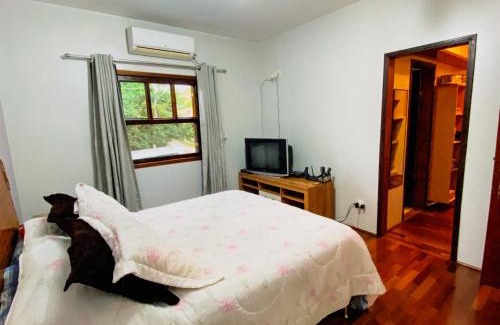 Carapicuiba House | Casa confortável com churrasqueira na Granja Viana