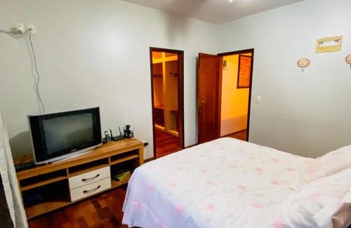 Carapicuiba House | Casa confortável com churrasqueira na Granja Viana