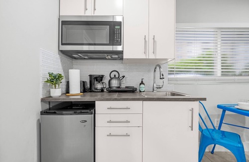 Harbordale Apartment | Casa Cordova by Lowkl