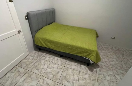 San Isidro de El General House | Casa Celeste