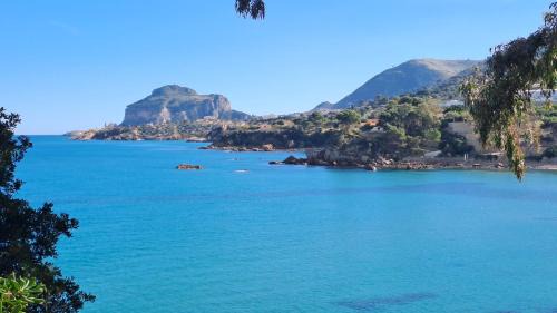 Mazzaforno House | Casa d'Amare by Casa in mente