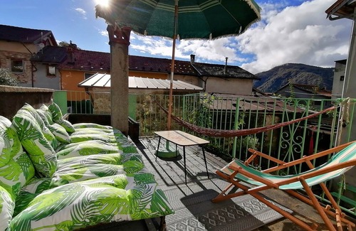 Brolo House | Casa D'arte in den Bergen am Ortasee - bis 16 Personen