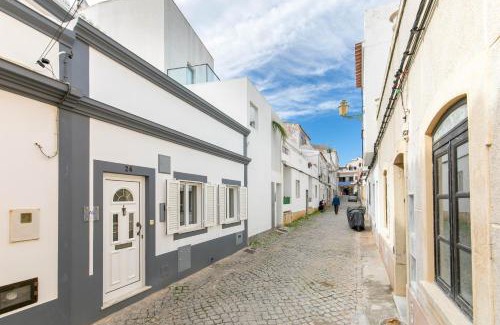 Lagos City Center House | Casa da Alegria