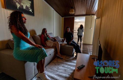 Praia da Vitoria House | Casa da Avó Natal